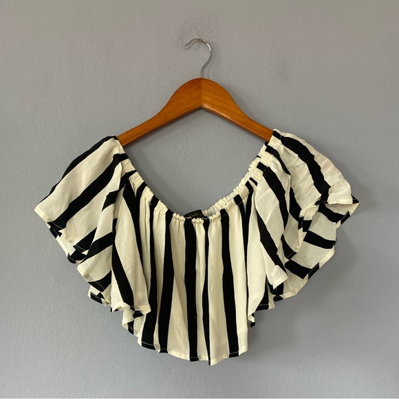 🛑SOLD House of Harlow x Revolve Bree Black Striped Crop Top Size Small - Picture 4 of 7